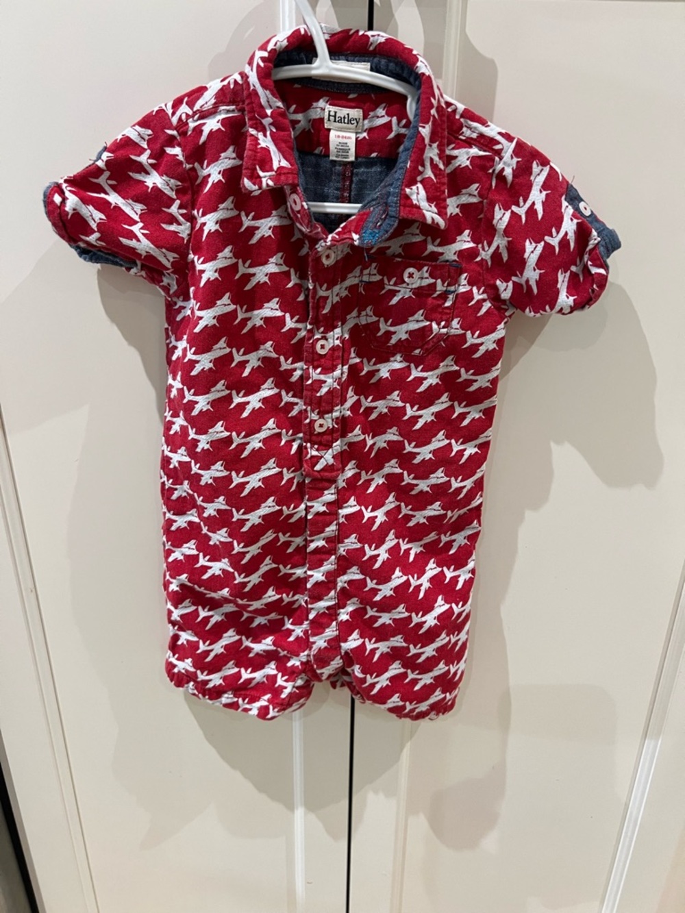 Hatley 18-24m Red airplane Short-Sleeve romper.